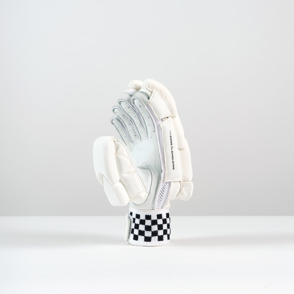 Gray-Nicolls Classic Players Batting Gloves - Size: LH - Small - White