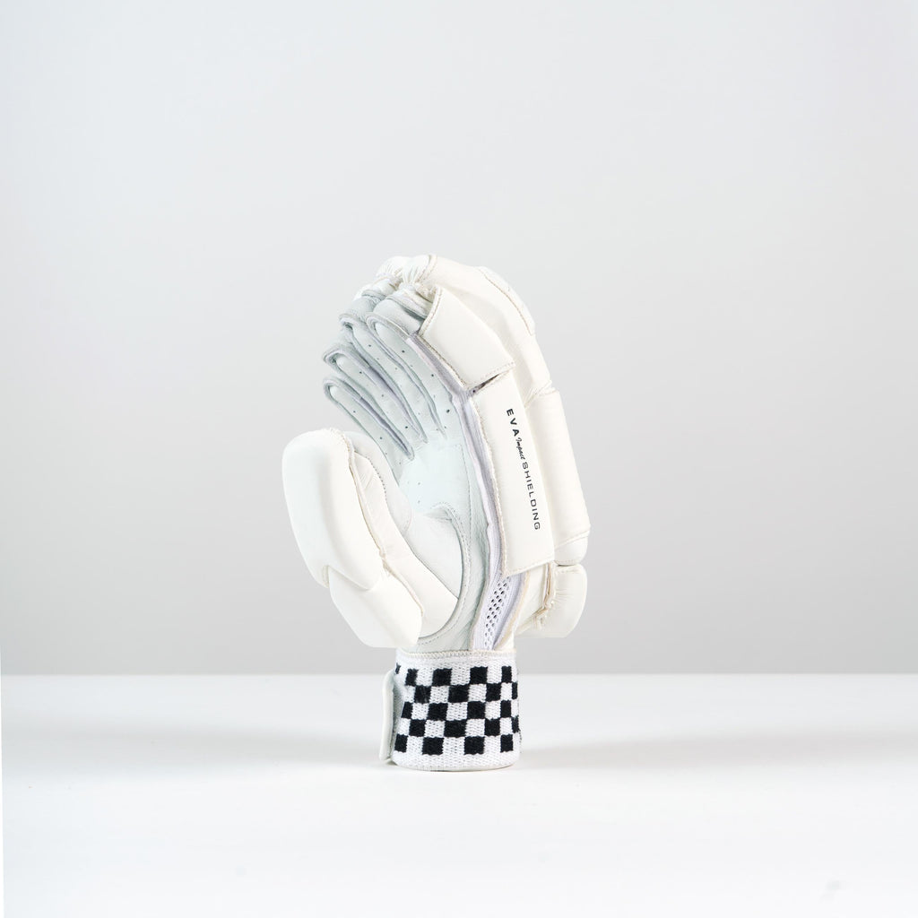 Gray-Nicolls Classic Prestige Batting Gloves - Size: RH - Large - White