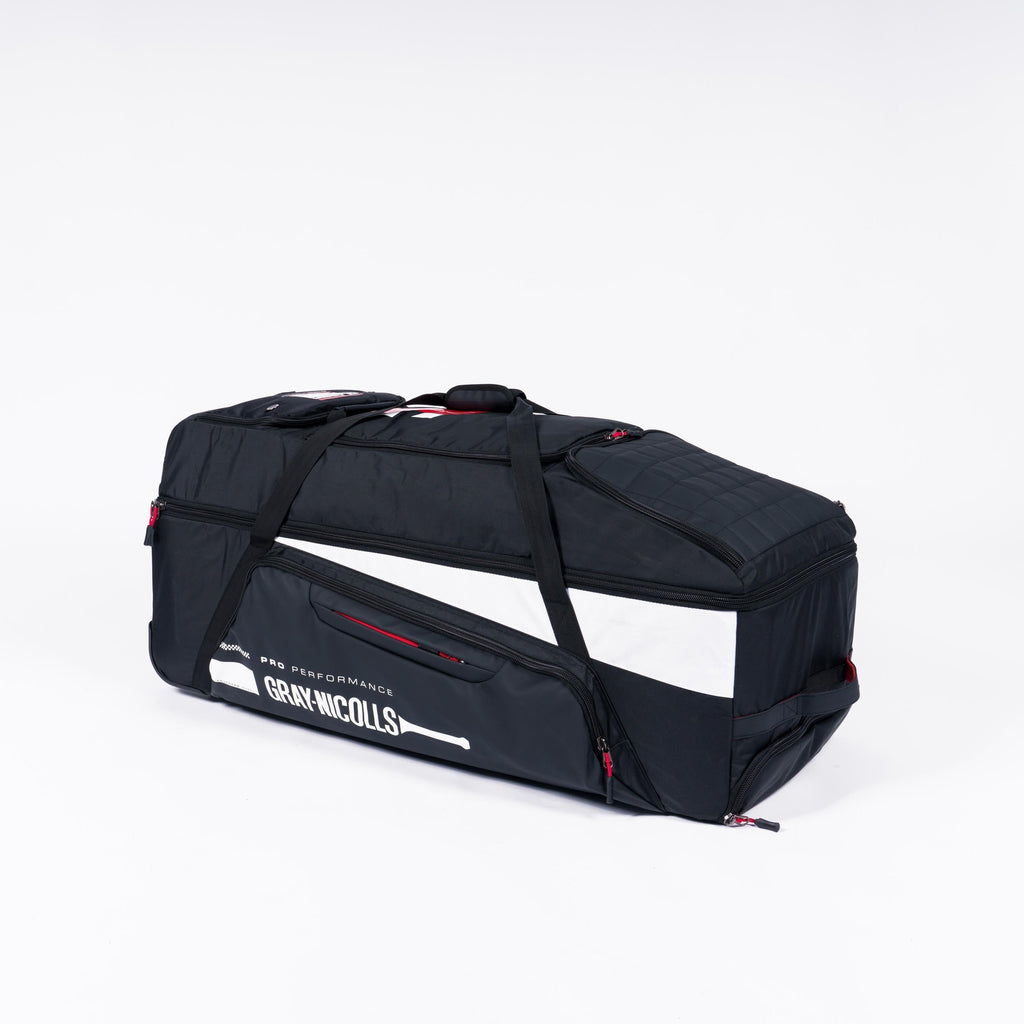 Gray-Nicolls Classic Pro Performance Wheelie Bag - Size: 100 x 40 x 40 - Black