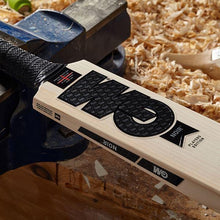 GM Ross Taylor DXM Players Edition Cricket Bat